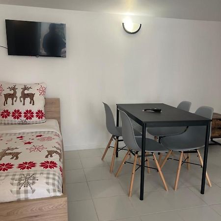 Chaudari Guest House Palaiseau Εξωτερικό φωτογραφία