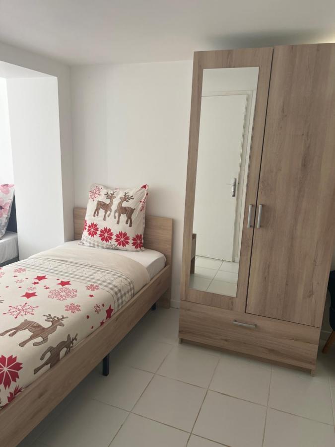 Chaudari Guest House Palaiseau Εξωτερικό φωτογραφία